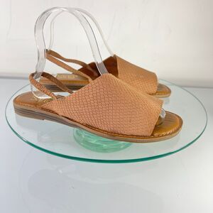 Franco Sarto Glory Flat Sandal Size 7 M Tan Leather Snake Embossed slingback